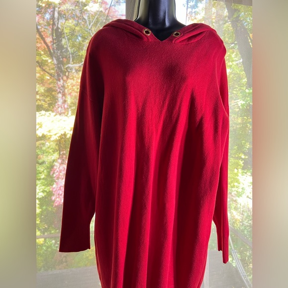 Michael Kors beautiful red color sweater/dress with hoodie. Very comfortable L - Picture 4 of 10